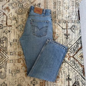 Vintage Levi’s 505 Regular Straight Fit